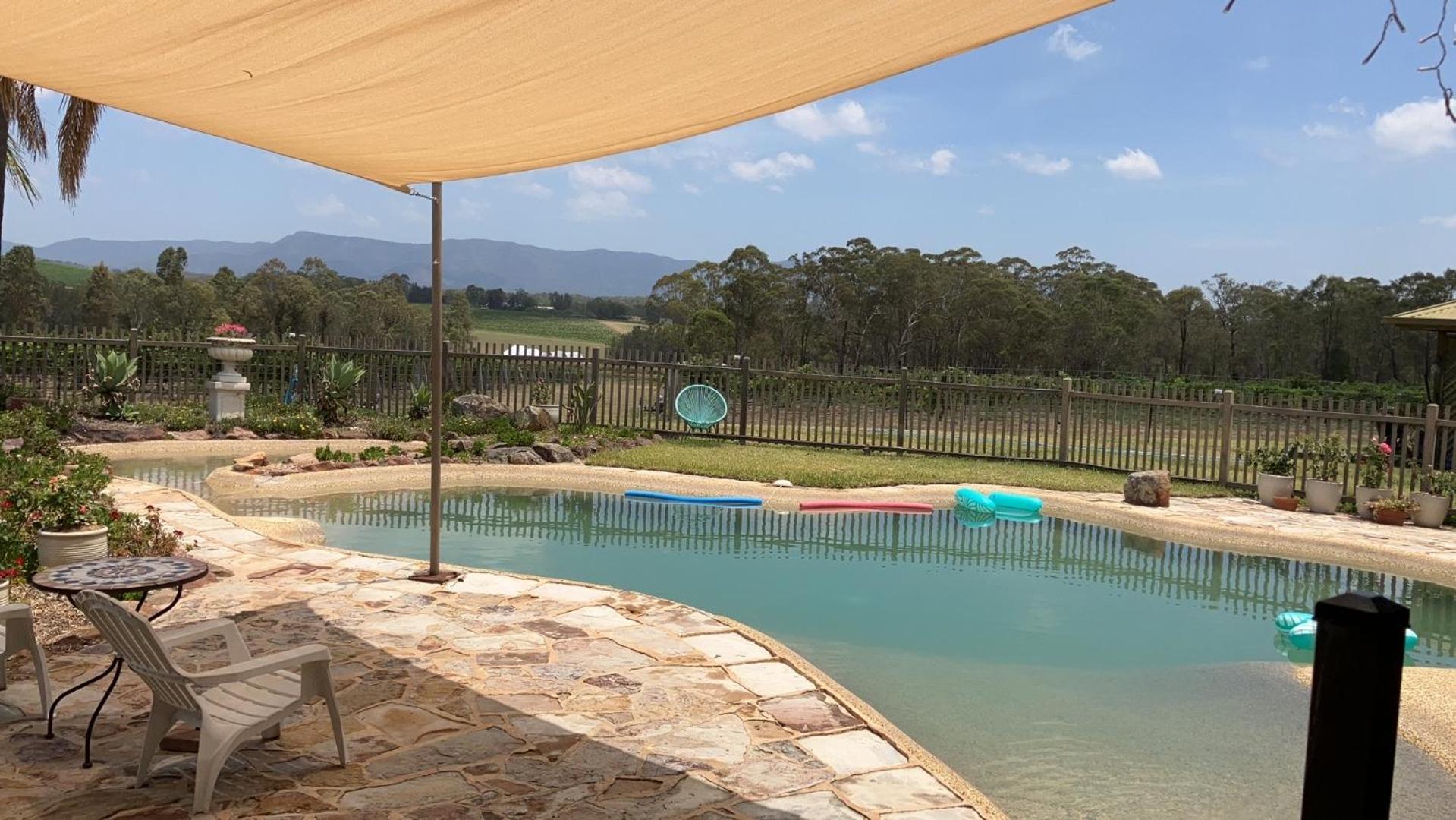 Blueberry Hill Vineyard Stay Rothbury Exterior photo