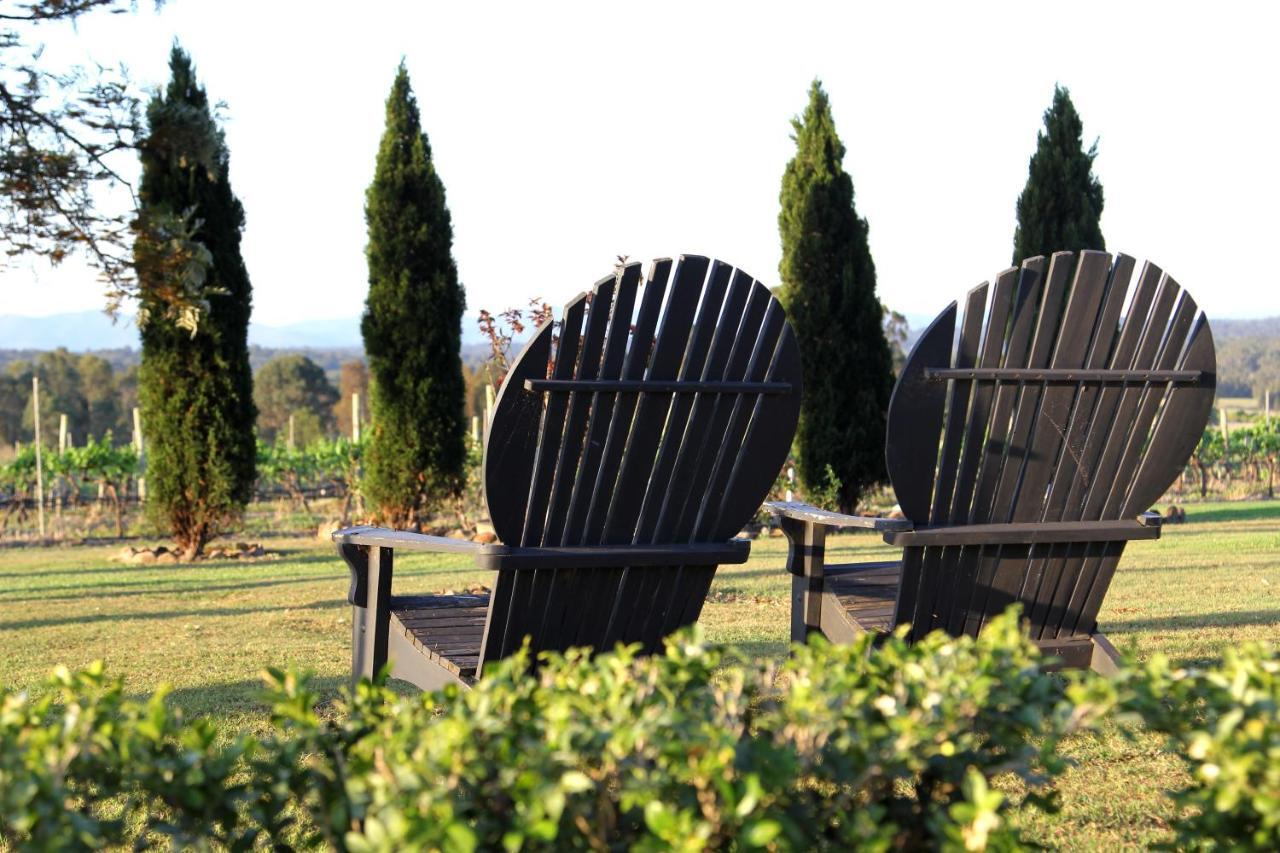 Blueberry Hill Vineyard Stay Rothbury Exterior photo