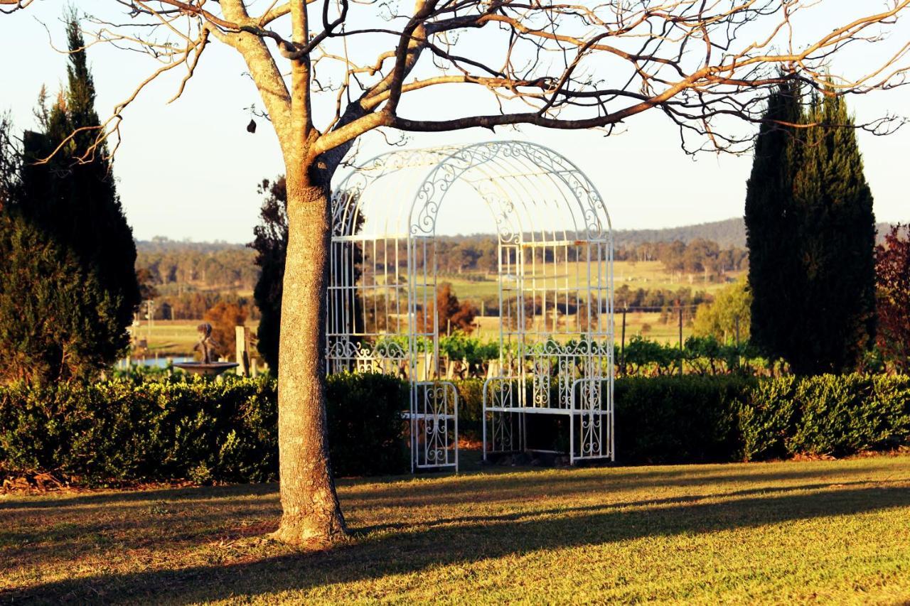 Blueberry Hill Vineyard Stay Rothbury Exterior photo